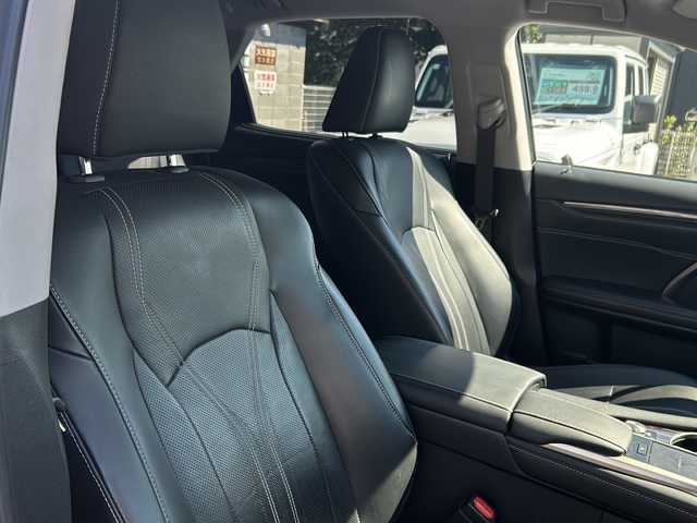 レクサス ＲＸ 450h バージョンL 滋賀県 2020(令2)年 4.8万km ソニッククォーツ 純正メーカーナビ/　【AM・FM/USB/Bluetooth/SD/TV】/バックカメラ　【全方位】/レザーシート/運転席・助手席　シートヒーター/エアーシート/全席　パワーシート/ステアリングヒーター/パワーバックドア/レーントレーシングアシスト/プリクラッシュセーフティー/ブラインドスポットモニター/パーキングサポートサポートアシスト/コーナーセンサー/クルーズコントロール/パーキングサポートブレーキ/ロードサインアシスト/横滑り防止システム/Autoハイビーム/プッシュスタート/電格ミラー/ドライブレコーダー/ETC2.0