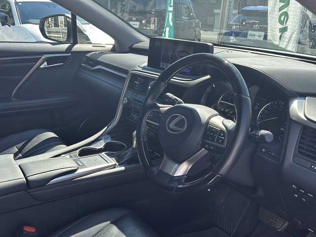 レクサス ＲＸ 450h バージョンL 滋賀県 2020(令2)年 4.8万km ソニッククォーツ 純正メーカーナビ/　【AM・FM/USB/Bluetooth/SD/TV】/バックカメラ　【全方位】/レザーシート/運転席・助手席　シートヒーター/エアーシート/全席　パワーシート/ステアリングヒーター/パワーバックドア/レーントレーシングアシスト/プリクラッシュセーフティー/ブラインドスポットモニター/パーキングサポートサポートアシスト/コーナーセンサー/クルーズコントロール/パーキングサポートブレーキ/ロードサインアシスト/横滑り防止システム/Autoハイビーム/プッシュスタート/電格ミラー/ドライブレコーダー/ETC2.0