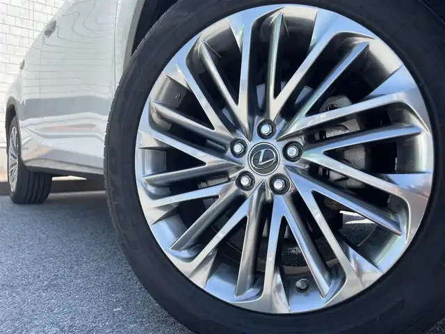 レクサス ＲＸ 450h バージョンL 滋賀県 2020(令2)年 4.8万km ソニッククォーツ ガソリン/4WD/CVT/純正メーカーナビ/【AM・FM/USB/Bluetooth/SD/TV】/バックカメラ　【全方位】/レザーシート/運転席・助手席　シートヒーター/エアーシート/全席　パワーシート/ETC2.0/ドライブレコーダー/ヘッドアップディスプレイ/ステアリングヒーター/パワーバックドア/レーントレーシングアシスト/プリクラッシュセーフティー/ブラインドスポットモニター/パーキングサポートアシスト/コーナーセンサー/クルーズコントロール/パーキングサポートブレーキ/ロードサインアシスト/横滑り防止システム/LEDヘッドライト/オートマチックハイビーム/オートライト/プッシュスタート/スマートキー/電格ウインカーミラー/ステアリングスイッチ/革巻きステアリング