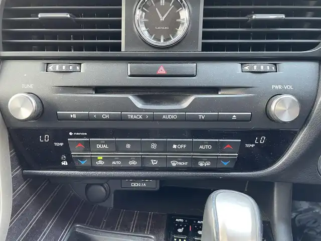 レクサス ＲＸ 450h バージョンL 滋賀県 2020(令2)年 4.8万km ソニッククォーツ ガソリン/4WD/CVT/純正メーカーナビ/【AM・FM/USB/Bluetooth/SD/TV】/バックカメラ　【全方位】/レザーシート/運転席・助手席　シートヒーター/エアーシート/全席　パワーシート/ETC2.0/ドライブレコーダー/ヘッドアップディスプレイ/ステアリングヒーター/パワーバックドア/レーントレーシングアシスト/プリクラッシュセーフティー/ブラインドスポットモニター/パーキングサポートアシスト/コーナーセンサー/クルーズコントロール/パーキングサポートブレーキ/ロードサインアシスト/横滑り防止システム/LEDヘッドライト/オートマチックハイビーム/オートライト/プッシュスタート/スマートキー/電格ウインカーミラー/ステアリングスイッチ/革巻きステアリング