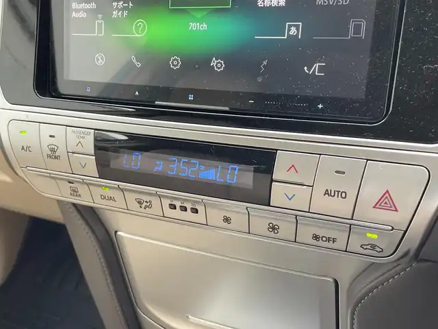 トヨタ ランドクルーザー プラド TX Lパッケージ 滋賀県 2023(令5)年 2.2万km ホワイトパールクリスタルシャイン 4WD/サンルーフ/モデリスタエアロ/オールシーズンタイヤ/ルーフレール/社外9インチナビ【AVIC-CQ912】/（AM/FM/フルセグ/CD/DVD/Bluetooth/HDMI/USB/AUX）/バックカメラ/ビルトインETC/トヨタセーフティセンス/・踏み間違い防止アシスト	/・ブレーキアシスト/・衝突軽減装置/・ヒルスタート（坂道発進）アシスト/・前方衝突防止支援システム/・ABS（アンチロックブレーキシステム）	/・TCS（トラクションコントロールシステム）/・VDC（ビークルダイナミクスコントロール）/・ASCD（オートスピードコントロール装置）/・標識検知機能/・コーナーセンサー/運転席・助手席シートヒーター/運転席・助手席シートベンチレーション/ベージュ革シート/パワーシート/メモリーシート/電動格納ミラー/ステアリングスイッチ/オートライト/オートハイビーム/LEDヘッドライト/フロントフォグ/フルオートエアコン/プッシュスタート/スマートキー/純正フロアマット積込/純正シフトノブ積込