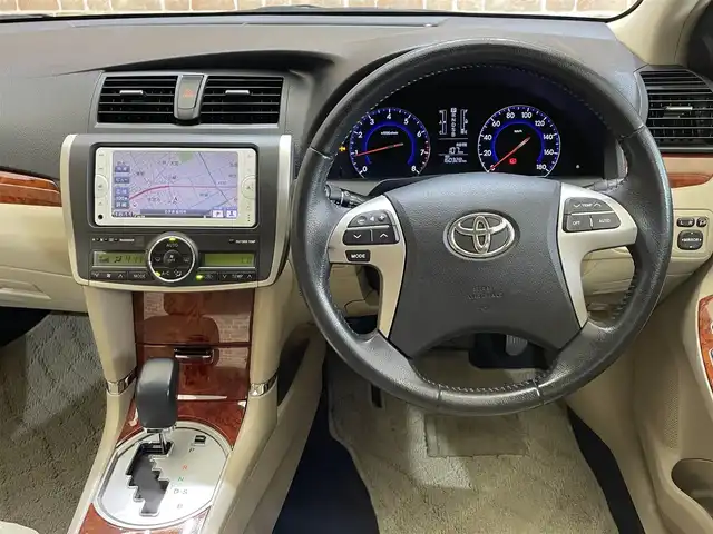 トヨタ プレミオ 1．8X Lパッケージ 岩手県 2013(平25)年 16.1万km ホワイトパールクリスタルシャイン ４WD/寒冷地仕様/純正ナビ/バックカメラ/ETC/ワンセグTV/オートエアコン/ステアリングスイッチ/オートライト/ヘッドライトレベライザー/オールオートパワーウインドウ/フォグランプ/社外１５インチアルミホイール/純正フロアマット