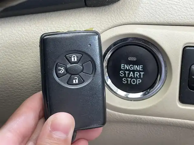 トヨタ プレミオ 1．8X Lパッケージ 岩手県 2013(平25)年 16.1万km ホワイトパールクリスタルシャイン ４WD/寒冷地仕様/純正ナビ/バックカメラ/ETC/ワンセグTV/オートエアコン/ステアリングスイッチ/オートライト/ヘッドライトレベライザー/オールオートパワーウインドウ/フォグランプ/社外１５インチアルミホイール/純正フロアマット