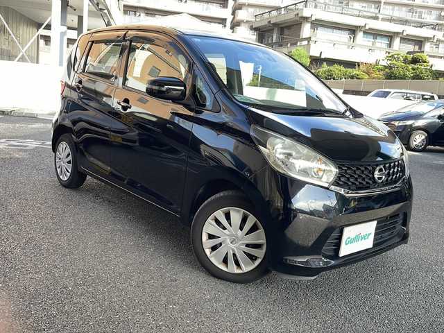 日産 デイズ X Vセレ +SeftyⅡ 大阪府 2015(平27)年 6.8万km ブラック 純正ナビ/フルセグテレビ/全周囲カメラ/バックカメラ/衝突軽減システ/ABS/横滑り防止装置/アイドリングストップ/スマートキー/プッシュスタート/スペアキー/ドアバイザー