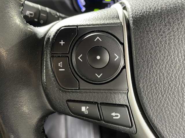 トヨタ ノア ハイブリッド Si ダブルバイビー 沖縄県 2018(平30)年 8.2万km ホワイトパールクリスタルシャイン 禁煙車　/７人乗り　/純正９インチナビ　/（フルセグＴＶ　ＣＤ　ＤＶＤ　Ｂｌｕｅｔｏｏｔｈ）　/純正フリップダウンモニター　/両側パワースライドドア　/前後ドライブレコーダー　/ビルトインＥＴＣ２．０/トヨタセーフティセンス/・プリクラッシュセーフティ/・レーンディパーチャーアラート/・オートマチックハイビーム/クルーズコントロール/ステアリングスイッチ/ハーフレザーシート/シートヒーター/LEDヘッドライト/純正アルミホイール