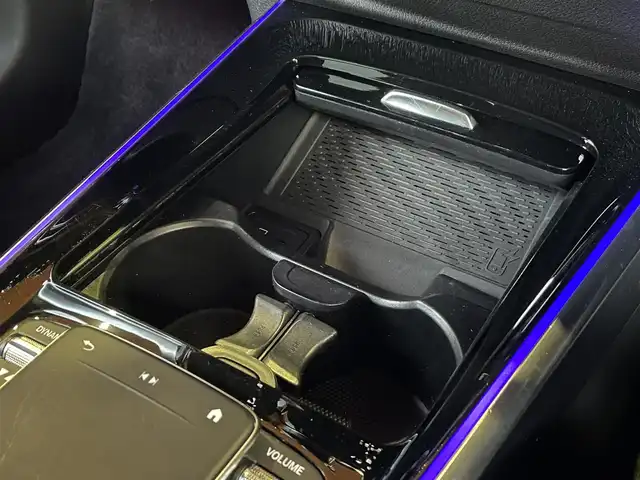 メルセデス・ベンツ ＧＬＢ２００ｄ AMGライン 愛知県 2020(令2)年 5.3万km デジタルホワイト パナメリカーナグリル/純正ナビ/フルセグTV/360度カメラ/バックカメラ/レーダーセーフティパッケージ/ACC/ブラインドスポットアシスト/アンビエントライト/黒ハーフレザー/シートヒーター/パワーバックドア