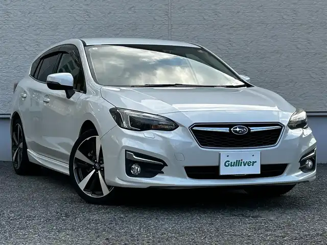 スバル インプレッサ スポーツ 2．0i－S アイサイト 大阪府 2017(平29)年 5.2万km クリスタルホワイトP ワンオーナー/純正SDナビ(CN-LR820DFC)/BT/CD/DVD/SD/TV/バックカメラ/D/N席パワーシート/追従機能付きクルーズコントロール/レーンキープアシスト/ブラインドスポットモニター/ステアリング連動ヘッドライト/純正フロアマット/純正18インチAW/LEDヘッドライト/前後フォグ/オートハイビーム/ヘッドライトウォッシャー/スペアキー/ETC2.0