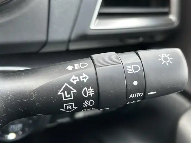 スバル インプレッサ スポーツ 2．0i－S アイサイト 大阪府 2017(平29)年 5.2万km クリスタルホワイトP ワンオーナー/純正SDナビ(CN-LR820DFC)/BT/CD/DVD/SD/TV/バックカメラ/D/N席パワーシート/追従機能付きクルーズコントロール/レーンキープアシスト/ブラインドスポットモニター/ステアリング連動ヘッドライト/純正フロアマット/純正18インチAW/LEDヘッドライト/前後フォグ/オートハイビーム/ヘッドライトウォッシャー/スペアキー/ETC2.0