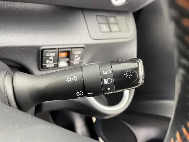 トヨタ シエンタ ハイブリッド G クエロ 宮城県 2018(平30)年 9.4万km ブラックマイカ TRDエアロ/衝突軽減ブレーキ/純正ナビ/・フルセグ/・Bluetooth/フリップダウンモニター/両側パワースライドドア/ビルトインETC2.0/純正16インチアルミホイール/シートヒーター/LEDヘッドライト/フォグランプ/フルセグ/純正ドライブレコーダー/スマートキー/プッシュスタート/スペアキー/保証書