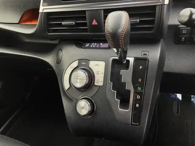 トヨタ シエンタ ハイブリッド G クエロ 宮城県 2018(平30)年 9.4万km ブラックマイカ TRDエアロ/衝突軽減ブレーキ/純正ナビ/・フルセグ/・Bluetooth/フリップダウンモニター/両側パワースライドドア/ビルトインETC2.0/純正16インチアルミホイール/シートヒーター/LEDヘッドライト/フォグランプ/フルセグ/純正ドライブレコーダー/スマートキー/プッシュスタート/スペアキー/保証書