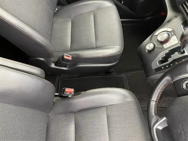 トヨタ シエンタ ハイブリッド G クエロ 宮城県 2018(平30)年 9.4万km ブラックマイカ TRDエアロ/衝突軽減ブレーキ/純正ナビ/・フルセグ/・Bluetooth/フリップダウンモニター/両側パワースライドドア/ビルトインETC2.0/純正16インチアルミホイール/シートヒーター/LEDヘッドライト/フォグランプ/フルセグ/純正ドライブレコーダー/スマートキー/プッシュスタート/スペアキー/保証書