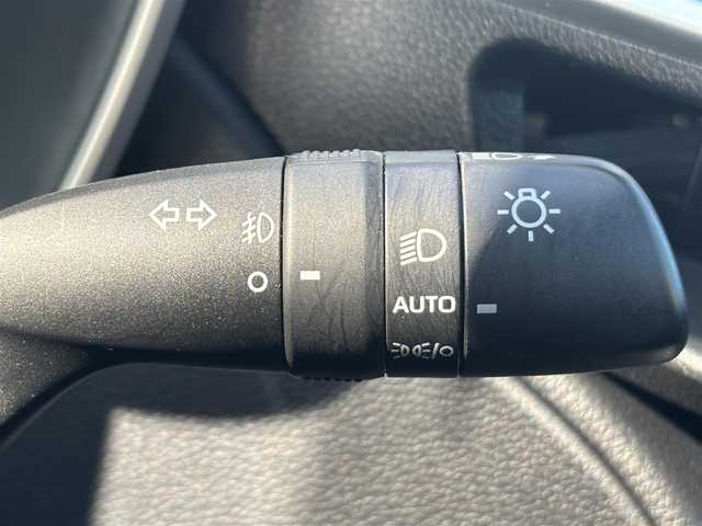 トヨタ カローラ クロス ハイブリッド Z 茨城県 2022(令4)年 3.7万km アティチュードブラックマイカ 純正ディスプレイオーディオ/　(AM/FM/USB/Bluetooth/Miracast)/全方位カメラ/追従型クルーズコントロール/ETC/LEDヘッドライト/ハーフレザーシート/シートヒーター/パワーシート/電動リアゲート/純正アルミホイール/レーンキープアシスト/オートライト/パワーステアリング