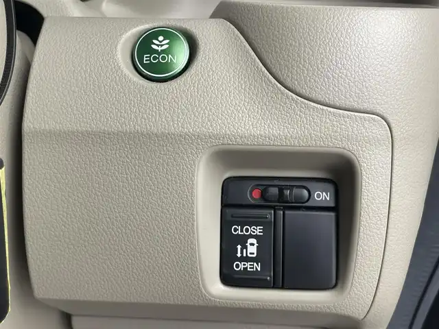 ホンダ Ｎ ＢＯＸ G Lパッケージ 大分県 2015(平27)年 6.5万km スマートブラック 純正ナビ/【CD/ワンセグ/FM/AM】/バックカメラ/片側パワースライドドア/ヘッドライトレベライザー/スマートキー/プッシュスタート/ステアリングスイッチ/横滑り防止装置/ハロゲンヘッドライト/純正アルミキャップ/純正フロアマット/電動格納ミラー