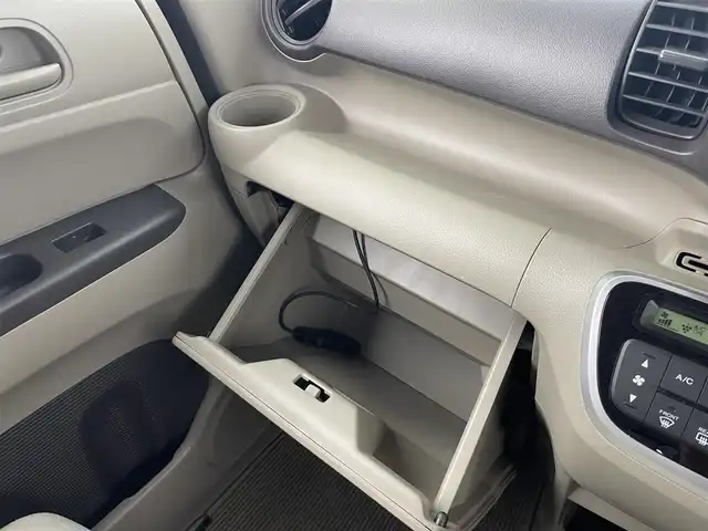 ホンダ Ｎ ＢＯＸ G Lパッケージ 大分県 2015(平27)年 6.5万km スマートブラック 純正ナビ/【CD/ワンセグ/FM/AM】/バックカメラ/片側パワースライドドア/ヘッドライトレベライザー/スマートキー/プッシュスタート/ステアリングスイッチ/横滑り防止装置/ハロゲンヘッドライト/純正アルミキャップ/純正フロアマット/電動格納ミラー