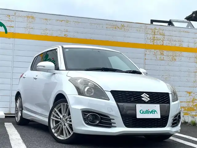 スズキ スイフト スポーツ 埼玉県 2013(平25)年 9.4万km スノーホワイトパール /社外メモリーナビ//フルセグTV//CD/DVD/Bluetooth//クルーズコントロール//ビルトインETC//スマートキー×2//キセノン//Wエアバッグ&ABS//横滑り防止装置//オートライト//革巻きステアリング//オートライト//Fフォグランプ//リヤスポイラー//プライバシーガラス//ドアバイザー//社外エアクリーナー//社外マフラー//純正17インチAW//新車時保証書//取扱説明書//ナビ取説