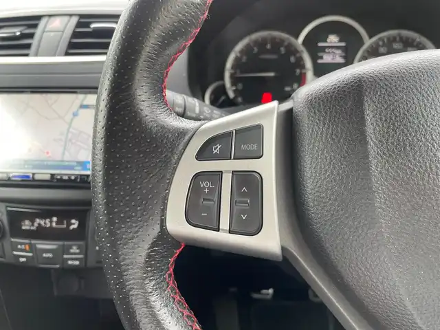 スズキ スイフト スポーツ 埼玉県 2013(平25)年 9.4万km スノーホワイトパール /社外メモリーナビ//フルセグTV//CD/DVD/Bluetooth//クルーズコントロール//ビルトインETC//スマートキー×2//キセノン//Wエアバッグ&ABS//横滑り防止装置//オートライト//革巻きステアリング//オートライト//Fフォグランプ//リヤスポイラー//プライバシーガラス//ドアバイザー//社外エアクリーナー//社外マフラー//純正17インチAW//新車時保証書//取扱説明書//ナビ取説