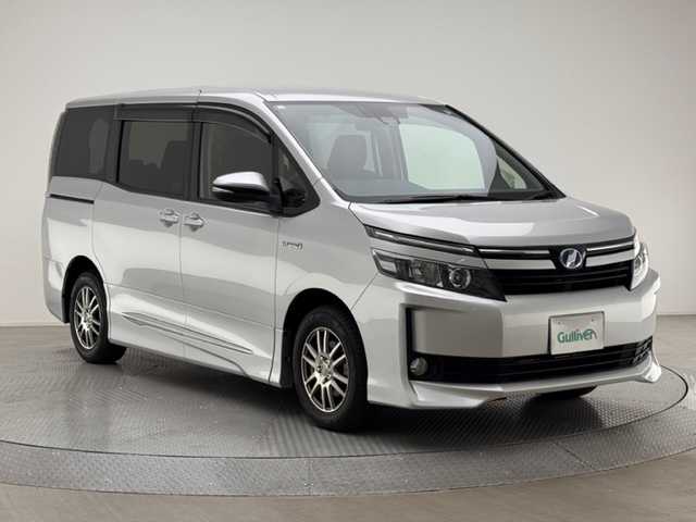 トヨタ ヴォクシー ハイブリッド V 兵庫県 2016(平28)年 9.2万km シルバー ALPIINEナビ（EX10V）/フルセグTV・CD・DVD・BT・SD・HDMI・USB/ビルトインETC/クルコン/LEDヘッドライト/オートハイビーム/シートヒーター/プリクラッシュセーフティ/レーンキープアシスト/スペアキー
