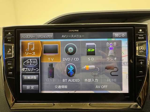トヨタ ヴォクシー ハイブリッド V 兵庫県 2016(平28)年 9.2万km シルバー ALPIINEナビ（EX10V）/フルセグTV・CD・DVD・BT・SD・HDMI・USB/ビルトインETC/クルコン/LEDヘッドライト/オートハイビーム/シートヒーター/プリクラッシュセーフティ/レーンキープアシスト/スペアキー