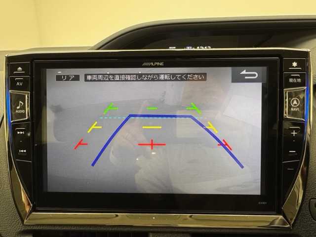 トヨタ ヴォクシー ハイブリッド V 兵庫県 2016(平28)年 9.2万km シルバー ALPIINEナビ（EX10V）/フルセグTV・CD・DVD・BT・SD・HDMI・USB/ビルトインETC/クルコン/LEDヘッドライト/オートハイビーム/シートヒーター/プリクラッシュセーフティ/レーンキープアシスト/スペアキー