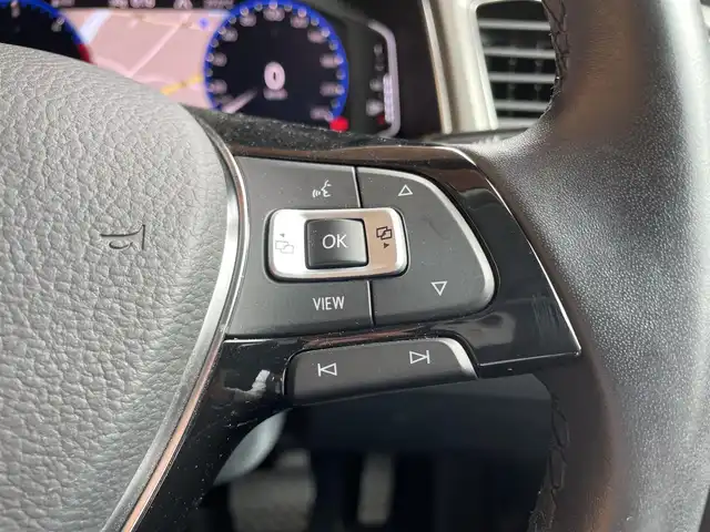 フォルクスワーゲン ＶＷ Ｔ－ロック TDI スタイル デザインPKG 熊本県 2021(令3)年 3.7万km ディープブラックパールエフェクト ・スマートキー/・プッシュスタート/・リアトラフィックアラート/・フロントアシスト/・レーンキープアシスト/・ブラインドスポットモニター/・疲労検知/・オキュバント・プロテクション/・クルーズコントロール(追従式)/・純正メモリナビ/　【Bluetooth・USB・AppleCarPlay・AndroidAuto】/・フルセグTV/・バックカメラ/・ETC2.0/・バーチャルコクピット/・パワーバックドア/・LEDヘッドランプ/・フォグランプ/・純正マット