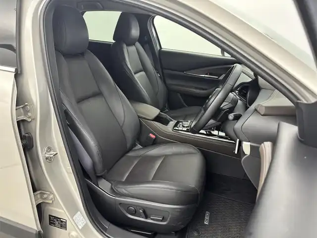マツダ ＣＸ－３０ XD プロアクティブ 福井県 2022(令4)年 1.2万km プラチナクォーツメタリック 純正メーカーＯＰナビ/（ＦＭ／ＡＭ／ＢＴ／ＵＳＢ／ＣＤ／ＤＶＤ／ＴＶ／ＨＤＭＩ）/360°セーフティパッケージ/全方位カメラ/ブラックレザーパッケージ/ハーフレザーシート/ＢＯＳＥサウンド/シートヒーター/パワーシート/メモリシート/ステアリングヒーター/純正アルミホイール/LEDヘッドライト/前後コーナーセンサー/オートライト/オートマチックハイビーム