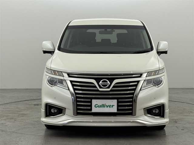 日産 エルグランド 250HWS アーバンクロム 福岡県 2018(平30)年 2.9万km ブリリアントホワイトパール 純正ナビ(CD DVD BT フルセグ) /後席モニター /全方位カメラ /ETC /前方ドライブレコーダー　/両側パワースライドドア　/クルーズコントロール　/オートライト /LEDヘッドライト　/フォグランプ