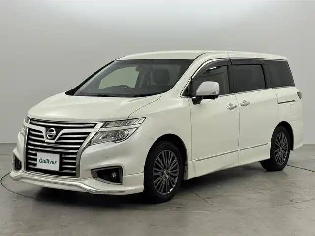 日産 エルグランド 250HWS アーバンクロム 福岡県 2018(平30)年 2.9万km ブリリアントホワイトパール 純正ナビ(CD DVD BT フルセグ) /後席モニター /全方位カメラ /ETC /前方ドライブレコーダー　/両側パワースライドドア　/クルーズコントロール　/オートライト /LEDヘッドライト　/フォグランプ