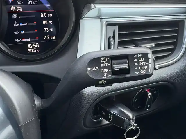 ポルシェ マカン ターボ 石川県 2015(平27)年 6.8万km ジェットブラック ４WD/黒レザーシート/ALPINE11インチナビ/(BT/AM/FM/CD/DVD/フルセグTV)/バックカメラ/ガラスサンルーフ/BOSEサウンドシステム/パワーシート(前席)/シートヒーター(前席)/パドルシフト/ステアリングスイッチ/ドライブレコーダー(前後)/クルーズコントロール/電動リアゲート/純正20インチアルミホイール/ETC