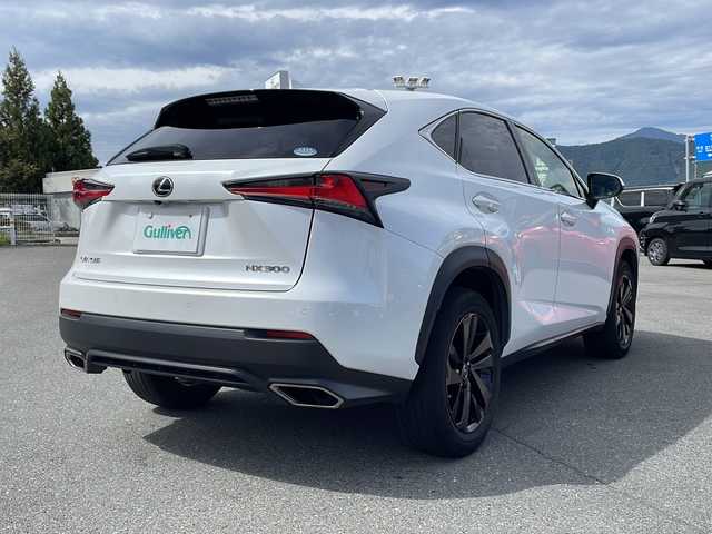レクサス ＮＸ 300 バージョンL 山梨県 2019(平31)年 6.2万km ソニッククォーツ 純正メモリナビ　/全方位カメラ　/フルセグＴＶ　/Ｂｌｕｅｔｏｏｔｈ／ＣＤ／ＵＳＢ　/純正ビルトインＥＴＣ　/ガラスルーフ　/電動リアゲート　/全席パワーシート　/全席シートヒーター／前席ベンチレーション　/クルコン