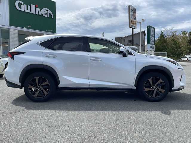 レクサス ＮＸ 300 バージョンL 山梨県 2019(平31)年 6.2万km ソニッククォーツ 純正メモリナビ　/全方位カメラ　/フルセグＴＶ　/Ｂｌｕｅｔｏｏｔｈ／ＣＤ／ＵＳＢ　/純正ビルトインＥＴＣ　/ガラスルーフ　/電動リアゲート　/全席パワーシート　/全席シートヒーター／前席ベンチレーション　/クルコン
