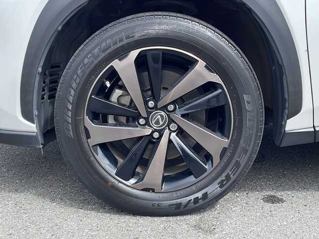 レクサス ＮＸ 300 バージョンL 山梨県 2019(平31)年 6.2万km ソニッククォーツ 純正メモリナビ　/全方位カメラ　/フルセグＴＶ　/Ｂｌｕｅｔｏｏｔｈ／ＣＤ／ＵＳＢ　/純正ビルトインＥＴＣ　/ガラスルーフ　/電動リアゲート　/全席パワーシート　/全席シートヒーター／前席ベンチレーション　/クルコン