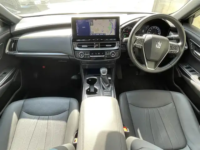トヨタ クラウン ハイブリッド RS アドバンス 神奈川県 2022(令4)年 2.1万km ガンＭ 純正ナビ/フルセグTV/バックカメラ/全方位カメラ/サンルーフ/ETC2.0/クルーズコントロール/パドルシフト/レザーシート/前席パワーシート/前席シートヒーター/前席エアシート/ハンドルヒーター/メモリシート/クリアランスソナー/前後ドライブレコーダー/スマートキー/スペアキー×2/純正フロアマット/純正AW/取扱説明書/保証書