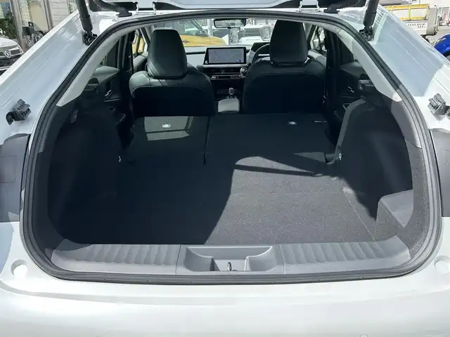 トヨタ プリウス Z 奈良県 2024(令6)年 1.6万km プラチナホワイトパールマイカ 1オーナー/モデリスタフルエアロ/モデリスタアルミ/純正メーカーナビ/TV/BT//アラウンドビューカメラ/追従式クルコン/コーナーセンサー/レーンキープアシスト/ETC2.0/バックカメラ/電動リアゲート/パワーシート/フルフラットシート/シートヒーター/エアシート/置くだけ充電/オートLEDライト/保証書・取説・スペアキー付