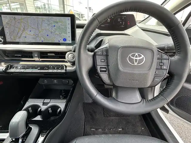 トヨタ プリウス Z 奈良県 2024(令6)年 1.6万km プラチナホワイトパールマイカ 1オーナー/モデリスタフルエアロ/モデリスタアルミ/純正メーカーナビ/TV/BT//アラウンドビューカメラ/追従式クルコン/コーナーセンサー/レーンキープアシスト/ETC2.0/バックカメラ/電動リアゲート/パワーシート/フルフラットシート/シートヒーター/エアシート/置くだけ充電/オートLEDライト/保証書・取説・スペアキー付