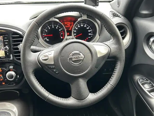 日産 ジューク 15RX Vセレクション 宮城県 2020(令2)年 6.7万km スーパーブラック ワンオーナー/純正ナビ/(AM、FM、フルセグTV、BT、CD、DVD)/純正前後ドラレコ/ＥＴＣ２．０/純正アルミサマータイヤ/(215/55R17)/社外アルミスタッドレスタイヤ/(205/60R16)/プッシュスタートボタン/スペアキー×１/アラウンドビューモニター/バックカメラ/よこすべり防止/アイドリングストップ切り替え/プリクラッシュセーフティー/車線逸脱システム/オートライト