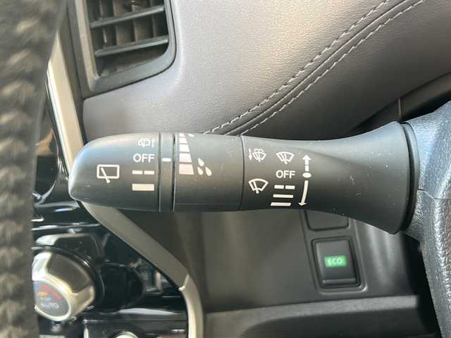 日産 セレナ ハイウェイスター V 広島県 2021(令3)年 3.8万km ブリリアントホワイトパール 2トーン 禁煙車/セーフティパックA/エマージェンシーブレーキ/車線逸脱警報/標識認識機能/速度標識認識/ハイビームアシスト/BSW/コーナーセンサー/プロパイロット/インテリジェントルームミラー/電動パーキングブレーキ/ブレーキホールド/社外９型ナビ（MDV-M907HDL）/・フルセグTV/・CD/DVD//・Bluetooth/・SD/音楽録音/アラウンドビューモニター/社外フリップダウンモニター（TVM-FW1020）/ステアリングスイッチ/革巻きステアリング/オートライト/LEDヘッドライト/フォグランプ/シートカバー/ETC/純正16インチアルミホイール/W+サイド+カーテンエアバック