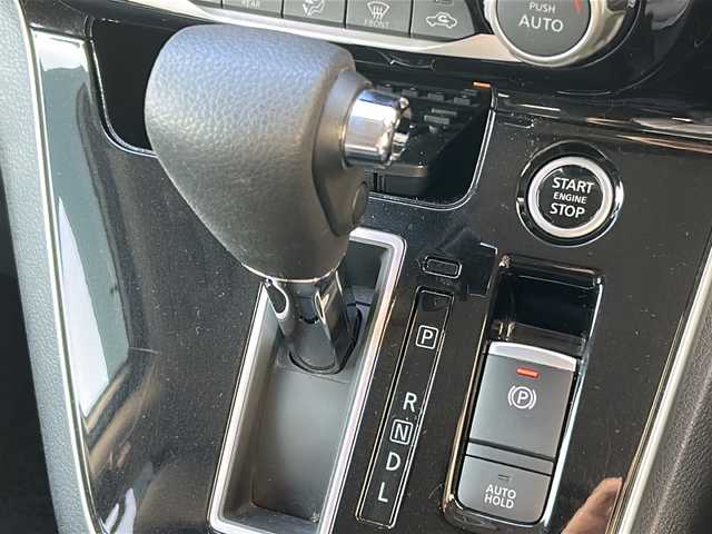 日産 セレナ ハイウェイスター V 広島県 2021(令3)年 3.8万km ブリリアントホワイトパール 2トーン 禁煙車/セーフティパックA/エマージェンシーブレーキ/車線逸脱警報/標識認識機能/速度標識認識/ハイビームアシスト/BSW/コーナーセンサー/プロパイロット/インテリジェントルームミラー/電動パーキングブレーキ/ブレーキホールド/社外９型ナビ（MDV-M907HDL）/・フルセグTV/・CD/DVD//・Bluetooth/・SD/音楽録音/アラウンドビューモニター/社外フリップダウンモニター（TVM-FW1020）/ステアリングスイッチ/革巻きステアリング/オートライト/LEDヘッドライト/フォグランプ/シートカバー/ETC/純正16インチアルミホイール/W+サイド+カーテンエアバック