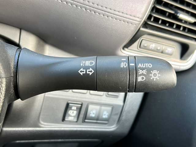 日産 セレナ ハイウェイスター V 広島県 2021(令3)年 3.8万km ブリリアントホワイトパール 2トーン 禁煙車/セーフティパックA/エマージェンシーブレーキ/車線逸脱警報/標識認識機能/速度標識認識/ハイビームアシスト/BSW/コーナーセンサー/プロパイロット/インテリジェントルームミラー/電動パーキングブレーキ/ブレーキホールド/社外９型ナビ（MDV-M907HDL）/・フルセグTV/・CD/DVD//・Bluetooth/・SD/音楽録音/アラウンドビューモニター/社外フリップダウンモニター（TVM-FW1020）/ステアリングスイッチ/革巻きステアリング/オートライト/LEDヘッドライト/フォグランプ/シートカバー/ETC/純正16インチアルミホイール/W+サイド+カーテンエアバック