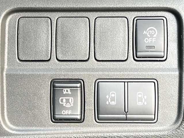 日産 セレナ ハイウェイスター V 広島県 2021(令3)年 3.8万km ブリリアントホワイトパール 2トーン 禁煙車/セーフティパックA/エマージェンシーブレーキ/車線逸脱警報/標識認識機能/速度標識認識/ハイビームアシスト/BSW/コーナーセンサー/プロパイロット/インテリジェントルームミラー/電動パーキングブレーキ/ブレーキホールド/社外９型ナビ（MDV-M907HDL）/・フルセグTV/・CD/DVD//・Bluetooth/・SD/音楽録音/アラウンドビューモニター/社外フリップダウンモニター（TVM-FW1020）/ステアリングスイッチ/革巻きステアリング/オートライト/LEDヘッドライト/フォグランプ/シートカバー/ETC/純正16インチアルミホイール/W+サイド+カーテンエアバック