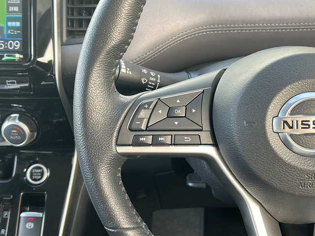 日産 セレナ ハイウェイスター V 広島県 2021(令3)年 3.8万km ブリリアントホワイトパール 2トーン 禁煙車/セーフティパックA/エマージェンシーブレーキ/車線逸脱警報/標識認識機能/速度標識認識/ハイビームアシスト/BSW/コーナーセンサー/プロパイロット/インテリジェントルームミラー/電動パーキングブレーキ/ブレーキホールド/社外９型ナビ（MDV-M907HDL）/・フルセグTV/・CD/DVD//・Bluetooth/・SD/音楽録音/アラウンドビューモニター/社外フリップダウンモニター（TVM-FW1020）/ステアリングスイッチ/革巻きステアリング/オートライト/LEDヘッドライト/フォグランプ/シートカバー/ETC/純正16インチアルミホイール/W+サイド+カーテンエアバック