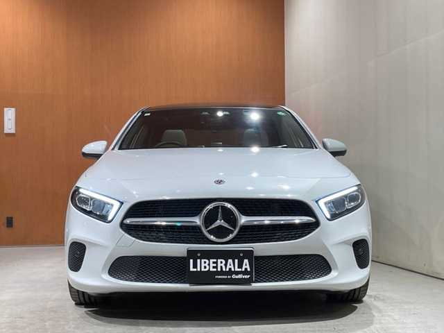 メルセデス・ベンツ Ａ２５０ 4MATIC 道央・札幌 2019(令1)年 0.7万km デジタルホワイト デジタルホワイト/パノラミックスライディングルーフ/レザーエクスクルーシブパッケージ/　・本革シート/　・アンビエントライト/　・ブラウンウォールナットウッドインテリアトリム/アドバンスドパッケージ/　・360°カメラ/　・ヘッドアップディスプレイ/　・アドバンスドサウンドシステム/ナビゲーションパッケージ/　・純正メモリナビ/　・フルセグテレビ/レーダーセーフティパッケージ/　・ACC/　・PRE-SAFE/　・ブラインドスポットアシスト/　・レーンキープアシスト/　・アクティブステアリングアシスト