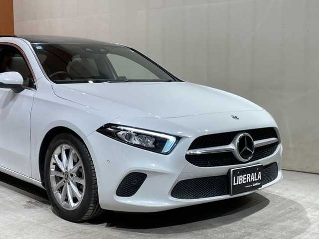 メルセデス・ベンツ Ａ２５０ 4MATIC 道央・札幌 2019(令1)年 0.7万km デジタルホワイト デジタルホワイト/パノラミックスライディングルーフ/レザーエクスクルーシブパッケージ/　・本革シート/　・アンビエントライト/　・ブラウンウォールナットウッドインテリアトリム/アドバンスドパッケージ/　・360°カメラ/　・ヘッドアップディスプレイ/　・アドバンスドサウンドシステム/ナビゲーションパッケージ/　・純正メモリナビ/　・フルセグテレビ/レーダーセーフティパッケージ/　・ACC/　・PRE-SAFE/　・ブラインドスポットアシスト/　・レーンキープアシスト/　・アクティブステアリングアシスト