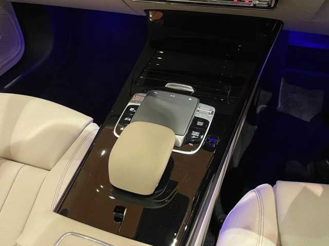 メルセデス・ベンツ Ａ２５０ 4MATIC 道央・札幌 2019(令1)年 0.7万km デジタルホワイト デジタルホワイト/パノラミックスライディングルーフ/レザーエクスクルーシブパッケージ/　・本革シート/　・アンビエントライト/　・ブラウンウォールナットウッドインテリアトリム/アドバンスドパッケージ/　・360°カメラ/　・ヘッドアップディスプレイ/　・アドバンスドサウンドシステム/ナビゲーションパッケージ/　・純正メモリナビ/　・フルセグテレビ/レーダーセーフティパッケージ/　・ACC/　・PRE-SAFE/　・ブラインドスポットアシスト/　・レーンキープアシスト/　・アクティブステアリングアシスト