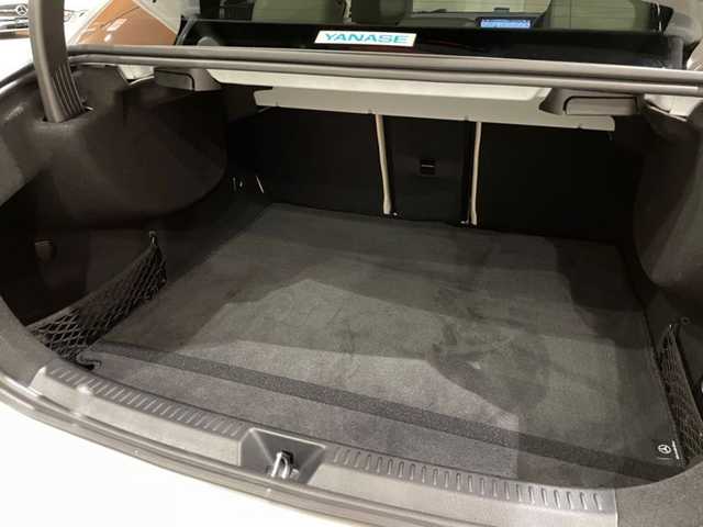 メルセデス・ベンツ Ａ２５０ 4MATIC 道央・札幌 2019(令1)年 0.7万km デジタルホワイト デジタルホワイト/パノラミックスライディングルーフ/レザーエクスクルーシブパッケージ/　・本革シート/　・アンビエントライト/　・ブラウンウォールナットウッドインテリアトリム/アドバンスドパッケージ/　・360°カメラ/　・ヘッドアップディスプレイ/　・アドバンスドサウンドシステム/ナビゲーションパッケージ/　・純正メモリナビ/　・フルセグテレビ/レーダーセーフティパッケージ/　・ACC/　・PRE-SAFE/　・ブラインドスポットアシスト/　・レーンキープアシスト/　・アクティブステアリングアシスト