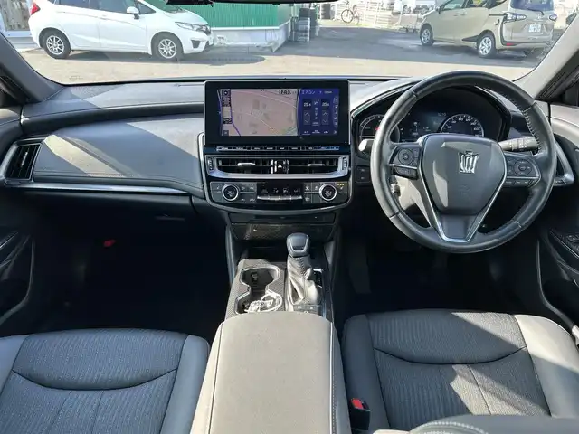 トヨタ クラウン ハイブリッド RS 宮城県 2021(令3)年 4万km ブラック セーフティセンス/・プリクラッシュセーフティ/・レーダークルーズコントロール/・レーントレーシングアシスト/・アダプティブハイビーム/・ロードサインアシスト/・先行車発進告知機能/・ドライバー異常時対応システム/ブラインドスポットモニター/リアクロストラフィックオートブレーキ/リアクロストラフィックアラート/12.3インチナビ/・CD/DVD/・Blu-ray/・Bluetooth/・USB/・AppleCarPlay/AndroidAuto/・フルセグTV/バックカメラ/ビルトインETC/ドライブレコーダー/ハーフレザーシート/シートヒーター/ステアリングヒーター/パワーシート/革巻きステアリング/ステアリングスイッチ/3眼LEDヘッドランプ/シーケンシャルターンランプ/フォグランプ/オートライト/電動パーキングブレーキ/ブレーキホールド/スマートキー＆プッシュスタート/スペアキー1本/電動格納ミラー/純正18インチAW/純正フロアマット/純正ドアバイザー/W/サイド/カーテン/ニーエアバッグ