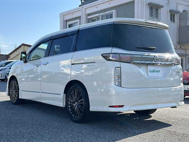 日産 エルグランド 250HWS アーバンクロム 沖縄県 2017(平29)年 2.1万km ブリリアントホワイトパール 純正ナビ　/（ＡＭ／ＦＭ／ＣＤ／ＤＶＤ／ＢＴ／ＴＶ）　/全方位モニター　/両側パワスラ　/クルーズコントロール　/コーナーセンサー　/オットマン　/ハーフレザー　/純正１８ＡＷ　/ＬＥＤヘッドライト/100V充電/オートライト/純正フロアマット/スマートキー/USB入力端子/横滑り防止