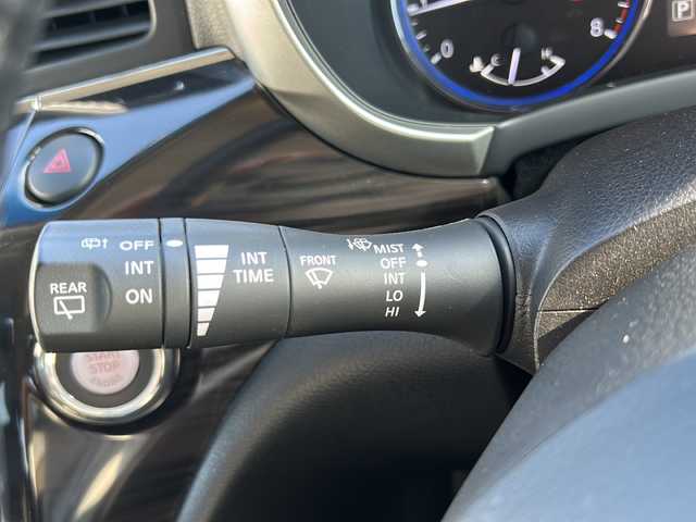 日産 エルグランド 250HWS アーバンクロム 沖縄県 2017(平29)年 2.1万km ブリリアントホワイトパール 純正ナビ　/（ＡＭ／ＦＭ／ＣＤ／ＤＶＤ／ＢＴ／ＴＶ）　/全方位モニター　/両側パワスラ　/クルーズコントロール　/コーナーセンサー　/オットマン　/ハーフレザー　/純正１８ＡＷ　/ＬＥＤヘッドライト/100V充電/オートライト/純正フロアマット/スマートキー/USB入力端子/横滑り防止