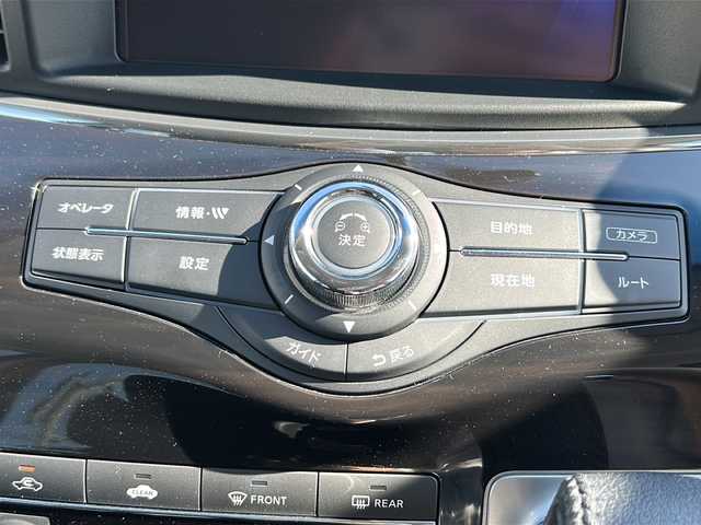 日産 エルグランド 250HWS アーバンクロム 沖縄県 2017(平29)年 2.1万km ブリリアントホワイトパール 純正ナビ　/（ＡＭ／ＦＭ／ＣＤ／ＤＶＤ／ＢＴ／ＴＶ）　/全方位モニター　/両側パワスラ　/クルーズコントロール　/コーナーセンサー　/オットマン　/ハーフレザー　/純正１８ＡＷ　/ＬＥＤヘッドライト/100V充電/オートライト/純正フロアマット/スマートキー/USB入力端子/横滑り防止