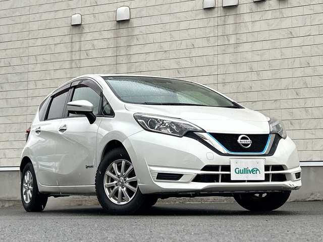 日産 ノート e－パワー X 山形県 2016(平28)年 6.6万km ブリリアントホワイトパール 社外ナビ/・フルセグTV/AM/FM/CD/Bluetooth/衝突被害軽減システム/ドライブレコーダー/バックカメラ/レーンキープアシスト/オートライト/横滑り防止装置/ETC/純正フロアマット/スマートキー/スペアキー/プッシュスタート/ドアバイザー