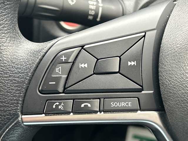 日産 ノート e－パワー X 山形県 2016(平28)年 6.6万km ブリリアントホワイトパール 社外ナビ/・フルセグTV/AM/FM/CD/Bluetooth/衝突被害軽減システム/ドライブレコーダー/バックカメラ/レーンキープアシスト/オートライト/横滑り防止装置/ETC/純正フロアマット/スマートキー/スペアキー/プッシュスタート/ドアバイザー